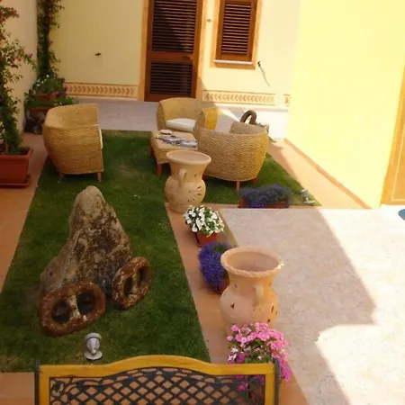 Patti Hotel